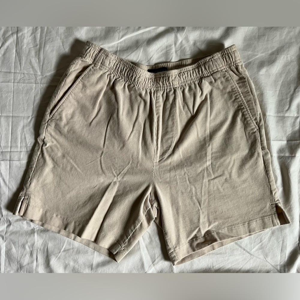 Goodlife Men’s Corduroy Shorts Large Beige Cream Elastic Waist 6” Inseam Premium